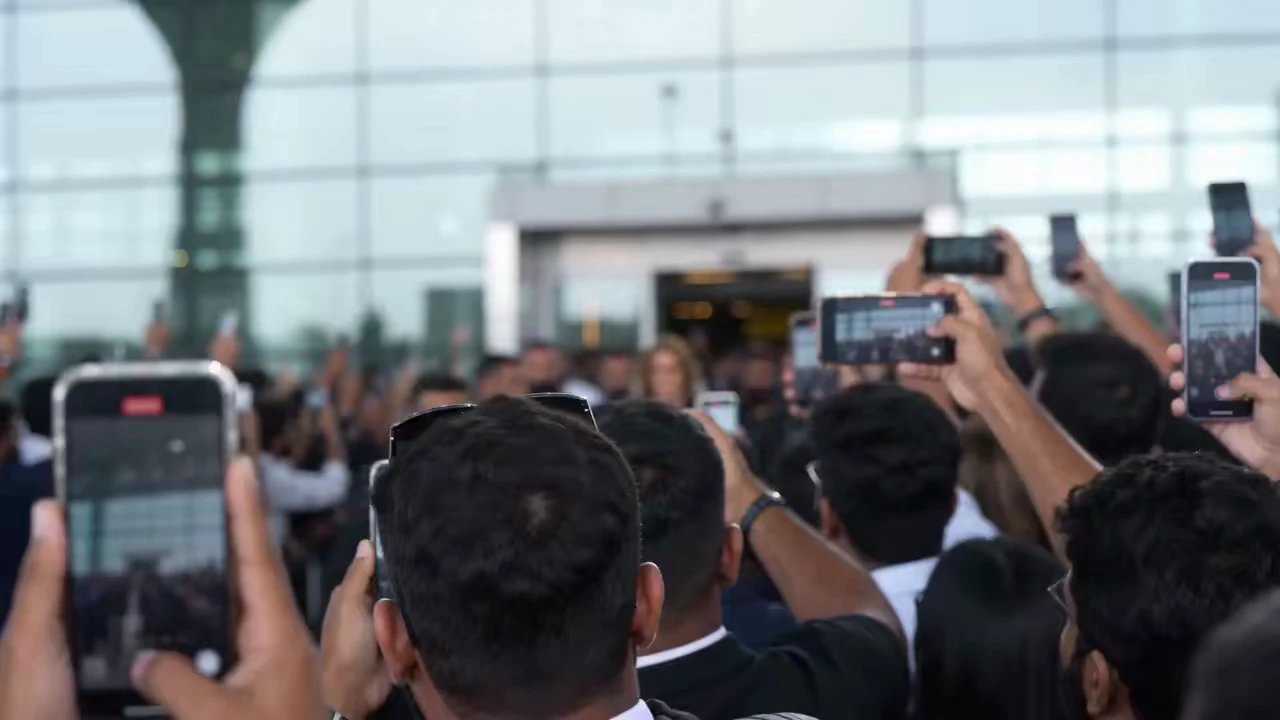 Celebrity Airport Arrival